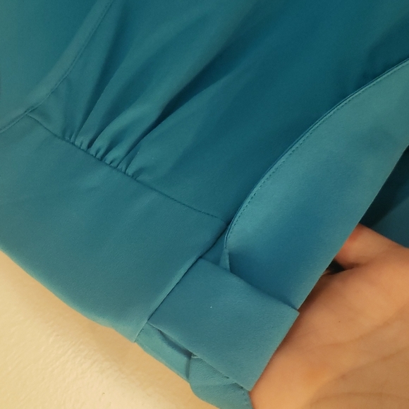 Amanda Green medium blue short sleeve button down style dress top polyester - Picture 6 of 11